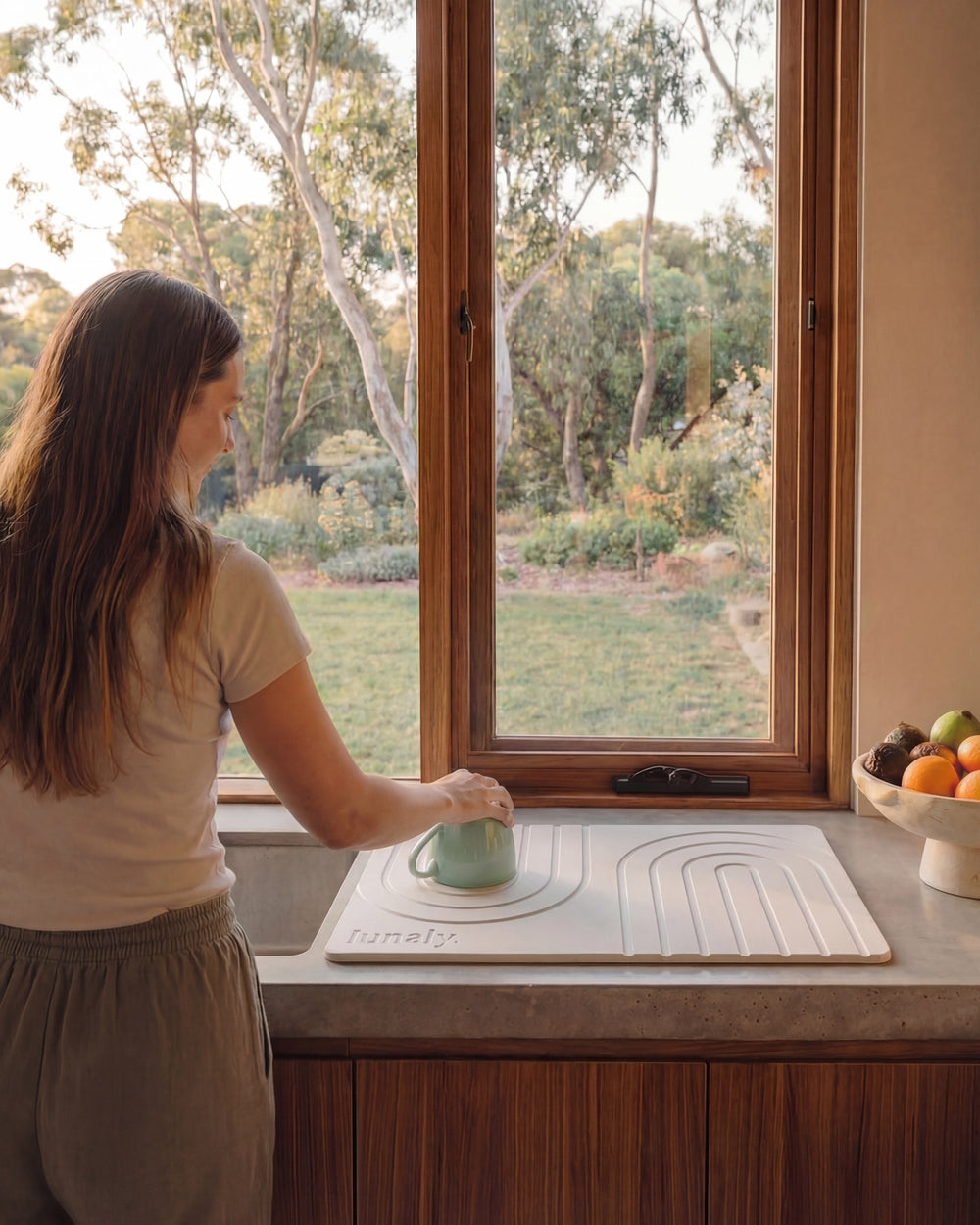 Person using Kitchen.jpg__PID:c63b9d2a-3f05-4dcd-9e20-b7c770c23e39